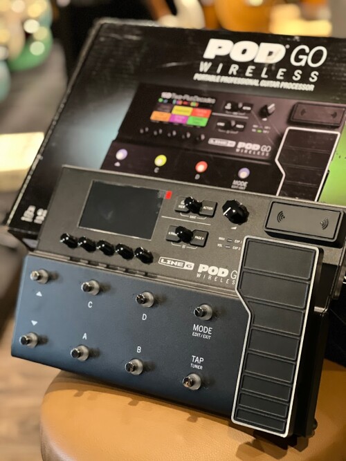 Line 6 POD Go Wireless Guitar Multi-effects Floor Processor